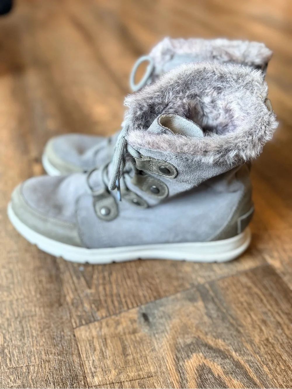 Sorel Explorer Joan Faux Fur Winter Boots – Gray – Women’s Size 10